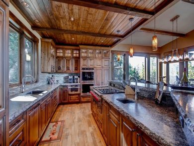 Mountain Luxury Ski Home with Great Kitchen